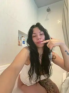 Snapshot of Queen_Chanel_XXX chatting on 18, 6, 2026 Queen Chanel XXX online show from 18, 6, 2026