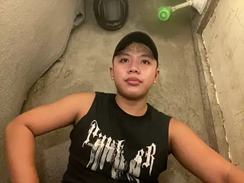 Snapshot of urasianrey chatting on 4, 5, 2026 urasianrey online show from 4, 5, 2026