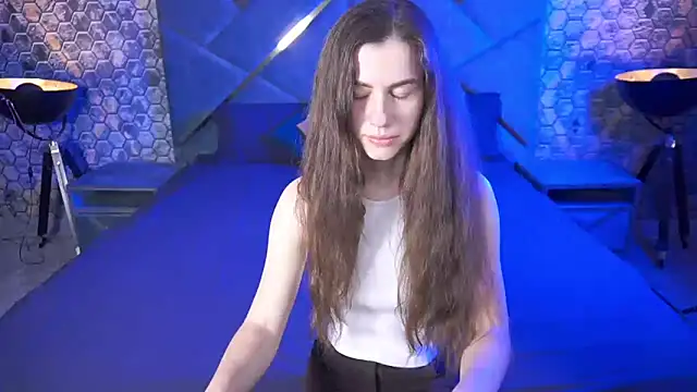 LittleJulii online show from 23, 3, 2026