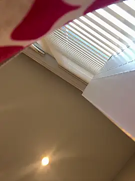 essencecora online show from 30, 3, 2026