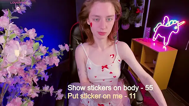 Pretty Victoria online show from 8, 5, 2026