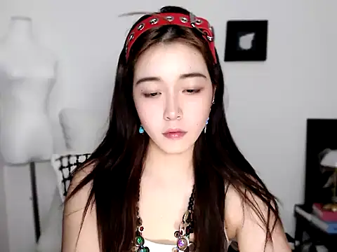 WQueen online show from 2, 4, 2026