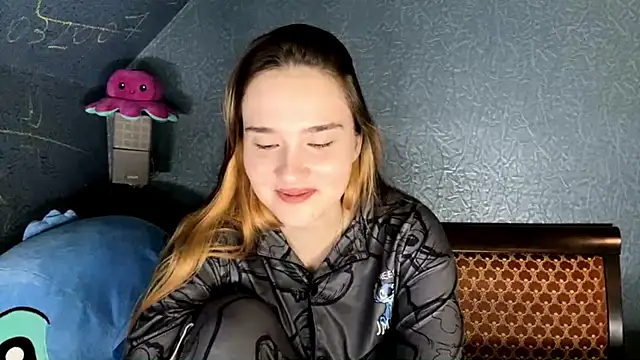 CarmelaLiebherr online show from 24, 3, 2026