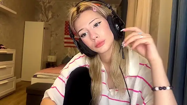 Snapshot of annie1handsome chatting on 26, 3, 2026 annie1handsome online show from 26, 3, 2026