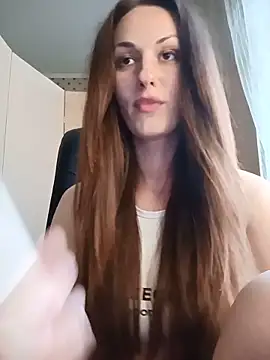 LunaCrystall online show from 3, 6, 2026
