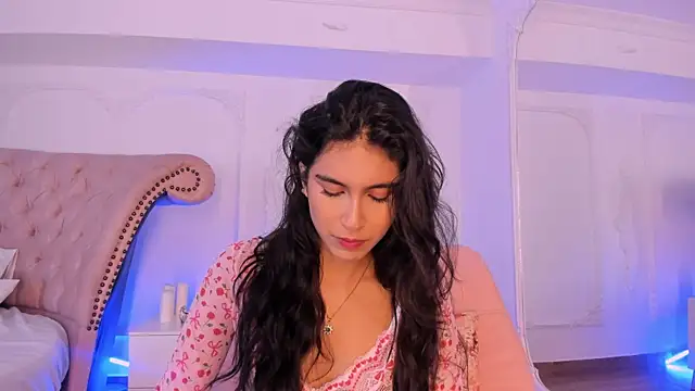 LucianaBlanco  online show from 13, 5, 2026