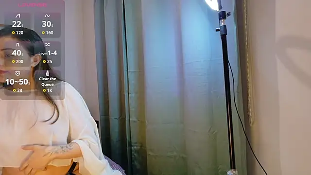 liamonroex2 online show from 17, 4, 2026