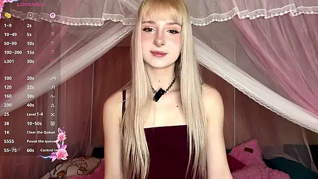 Snapshot of OnlyEva1 chatting on 23, 3, 2026 OnlyEva1 online show from 23, 3, 2026