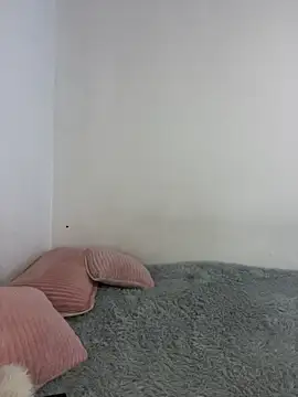 sylphiee  online show from 13, 3, 2026