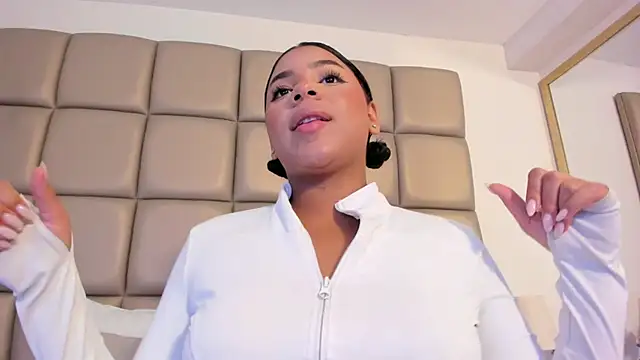lilly williamss online show from 9, 5, 2026