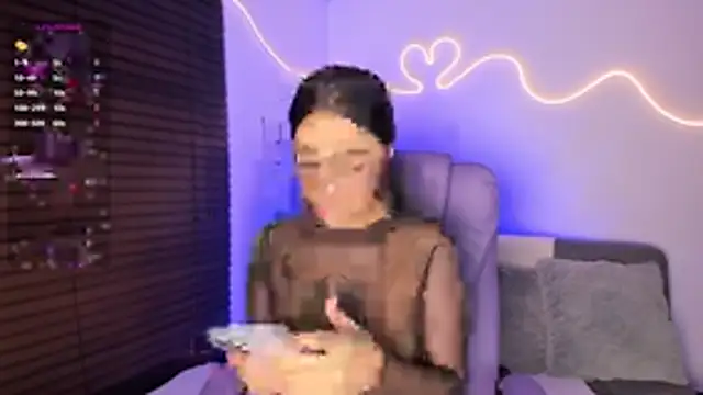 keily xoxo  online show from 9, 7, 2026