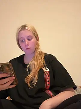 Young Milka online show from 25, 3, 2026