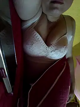 Cute-girl13 online show from 19, 3, 2026