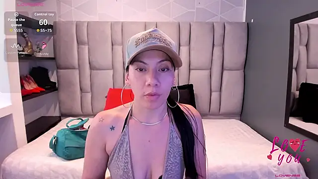 Abril Fox   online show from 6, 6, 2026