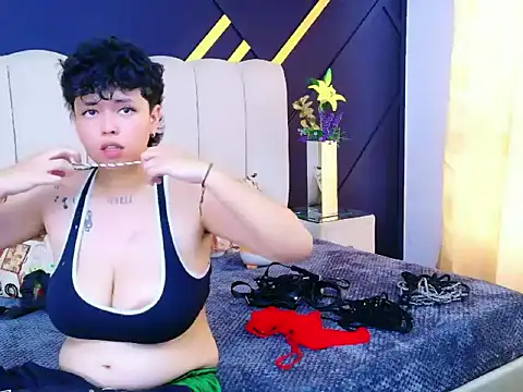 NikiEvanz online show from 23, 3, 2026