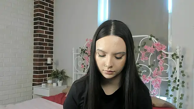 Snapshot of MeghanSkaer chatting on 25, 3, 2026 MeghanSkaer online show from 25, 3, 2026