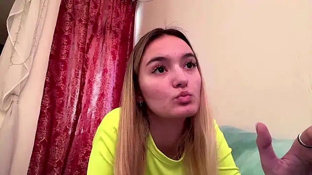 ReathaKiss online show from 12, 5, 2026