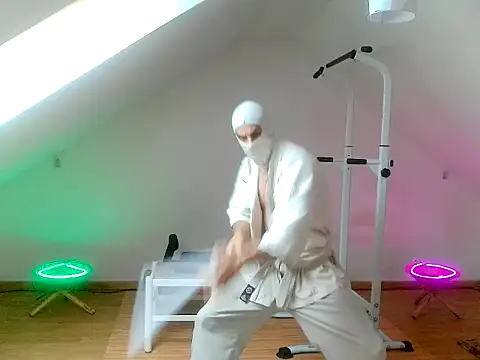 NinjaLaser online show from 18, 5, 2026