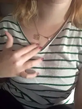 Snapshot of kitsuneniki chatting on 15, 3, 2026 kitsuneniki online show from 15, 3, 2026