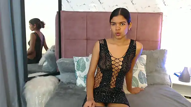 Daniela Lunax online show from 11, 5, 2026