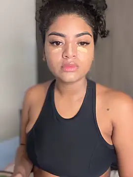 Snapshot of karlymonroe chatting on 25, 3, 2026 karlymonroe online show from 25, 3, 2026