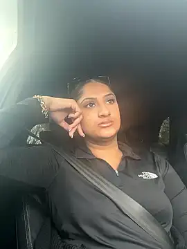 Snapshot of SexyRiri_ chatting on 24, 3, 2026 SexyRiri online show from 24, 3, 2026