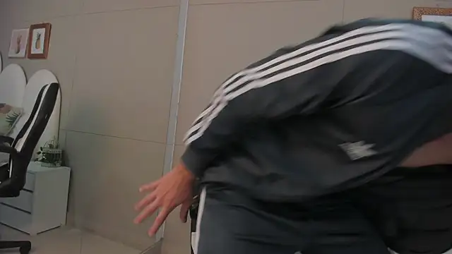 Thiago 2003  online show from 19, 3, 2026