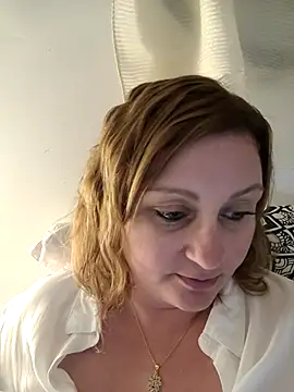 Snapshot of duotroublant chatting on 3, 5, 2026 duotroublant online show from 3, 5, 2026