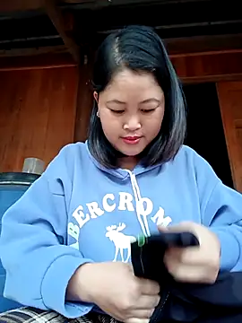 halenka 00 online show from 15, 3, 2026