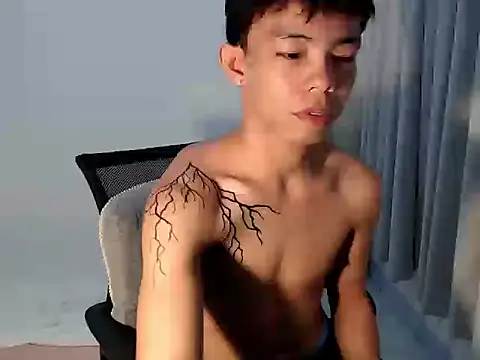 hottasianboy online show from 14, 5, 2026