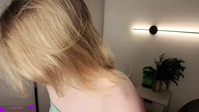 AureliaAngel online show from 27, 3, 2026