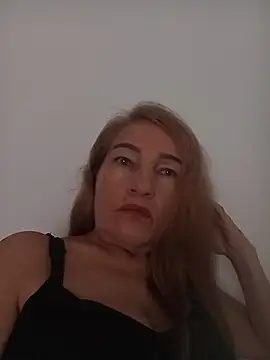 Snapshot of celeste_blond chatting on 17, 3, 2026 celeste blond online show from 17, 3, 2026