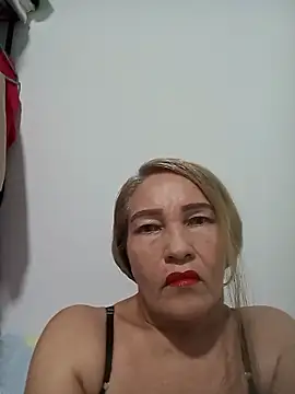 Snapshot of celeste_blond chatting on 19, 3, 2026 celeste blond online show from 19, 3, 2026