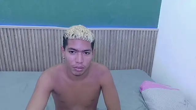 Duohot01 online show from 24, 3, 2026