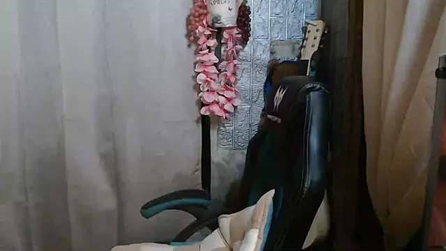 small 13 online show from 13, 5, 2026