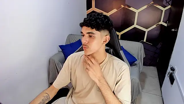 Snapshot of FlinsShadow chatting on 20, 3, 2026 FlinsShadow online show from 20, 3, 2026