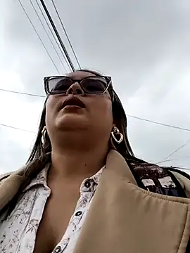 annie 27 online show from 24, 3, 2026