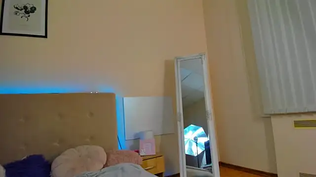 MelanieCuty online show from 28, 6, 2026