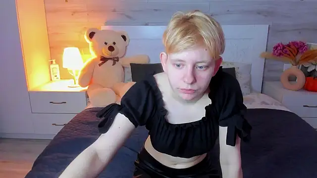 EloraBlu online show from 16, 3, 2026