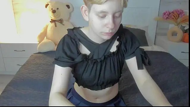 EloraBlu online show from 24, 3, 2026