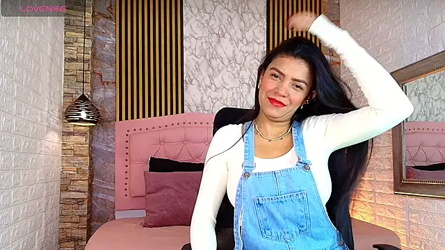 AishaCambell  online show from 9, 5, 2026
