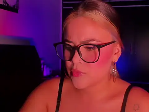 Snapshot of veronicabrown_xxx chatting on 23, 3, 2026 veronicabrown xxx online show from 23, 3, 2026