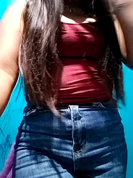 YiiZ 019 online show from 26, 4, 2026