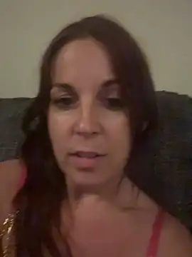 Snapshot of petitehotwife4u chatting on 9, 7, 2026 petitehotwife4u online show from 9, 7, 2026