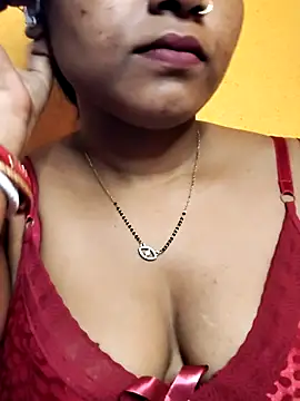 hotmiki online show from 7, 4, 2026