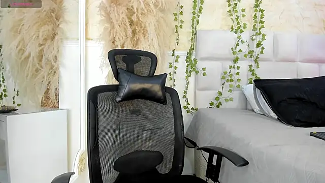AlondraSoomer online show from 30, 6, 2026