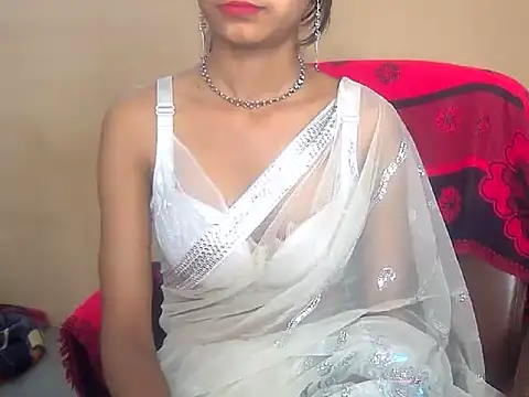 QueenOfDesire01 online show from 24, 3, 2026