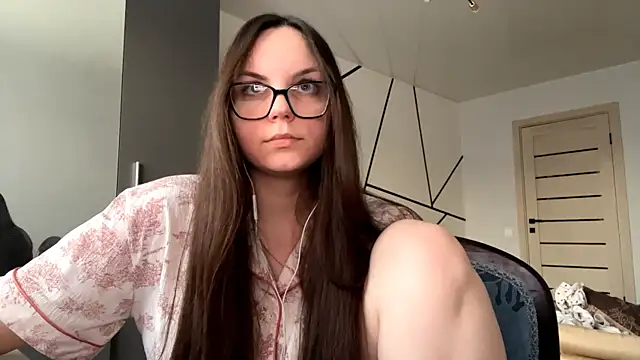 EmilyCroft online show from 18, 3, 2026