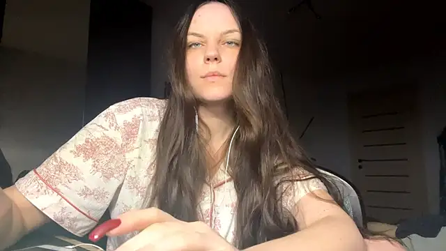 EmilyCroft online show from 25, 3, 2026