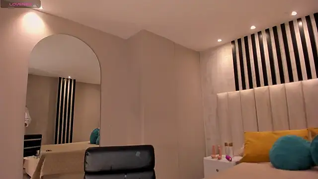 RebeccaWest online show from 19, 3, 2026